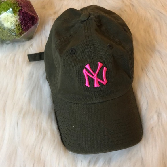 American Needle Accessories - Yankees Hat 🧢
